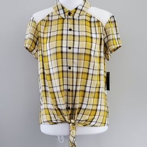 NWT  No Boundaries Top